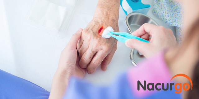 Có nên sử dụng cồn 70 độ sát trùng vết thương không