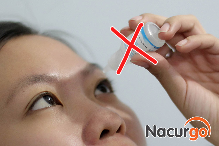 Không sử dụng oxy già cho vùng mắt