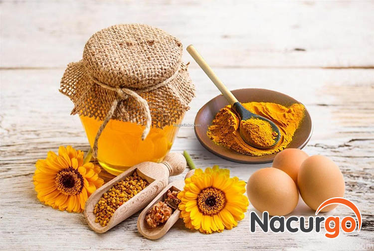 Hỗn hợp nghệ và mật ong cũng mang đến hiệu quả trị sẹo bỏng hiệu quả