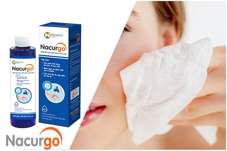 Vệ sinh vết bỏng bằng dung dịch rửa, làm sạch da hư tổn Nacurgo