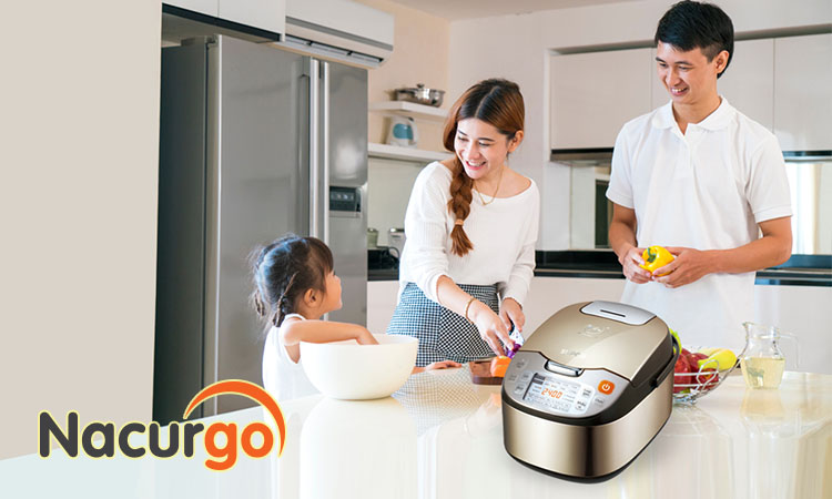 Đặt nồi cơm điện ở vị trí cách xa trẻ nhỏ