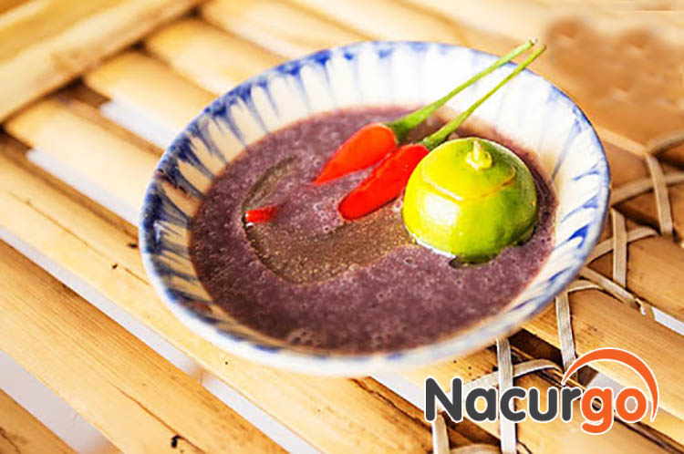 Mắm tôm cũng được nhiều người lựa chọn làm gia vị chấm cho bữa ăn của mình
